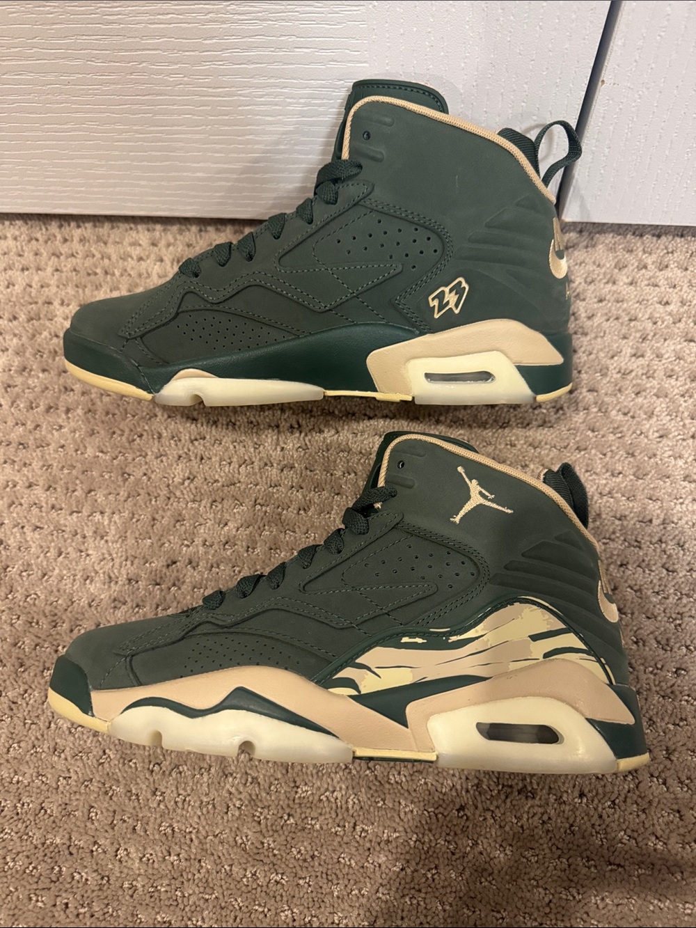 Women’s Jordan 7 - Green/Beige